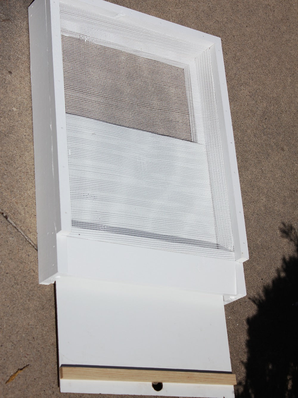 Deluxe Screened Bottom Board image 0